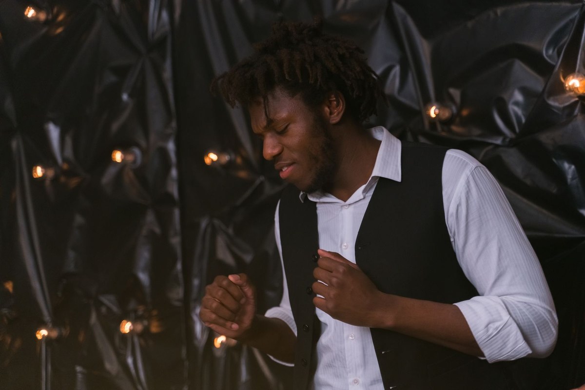 Kairo dancing at a Lagos street party